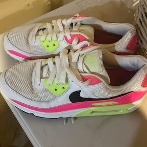 Women’s Nike Airmax 90